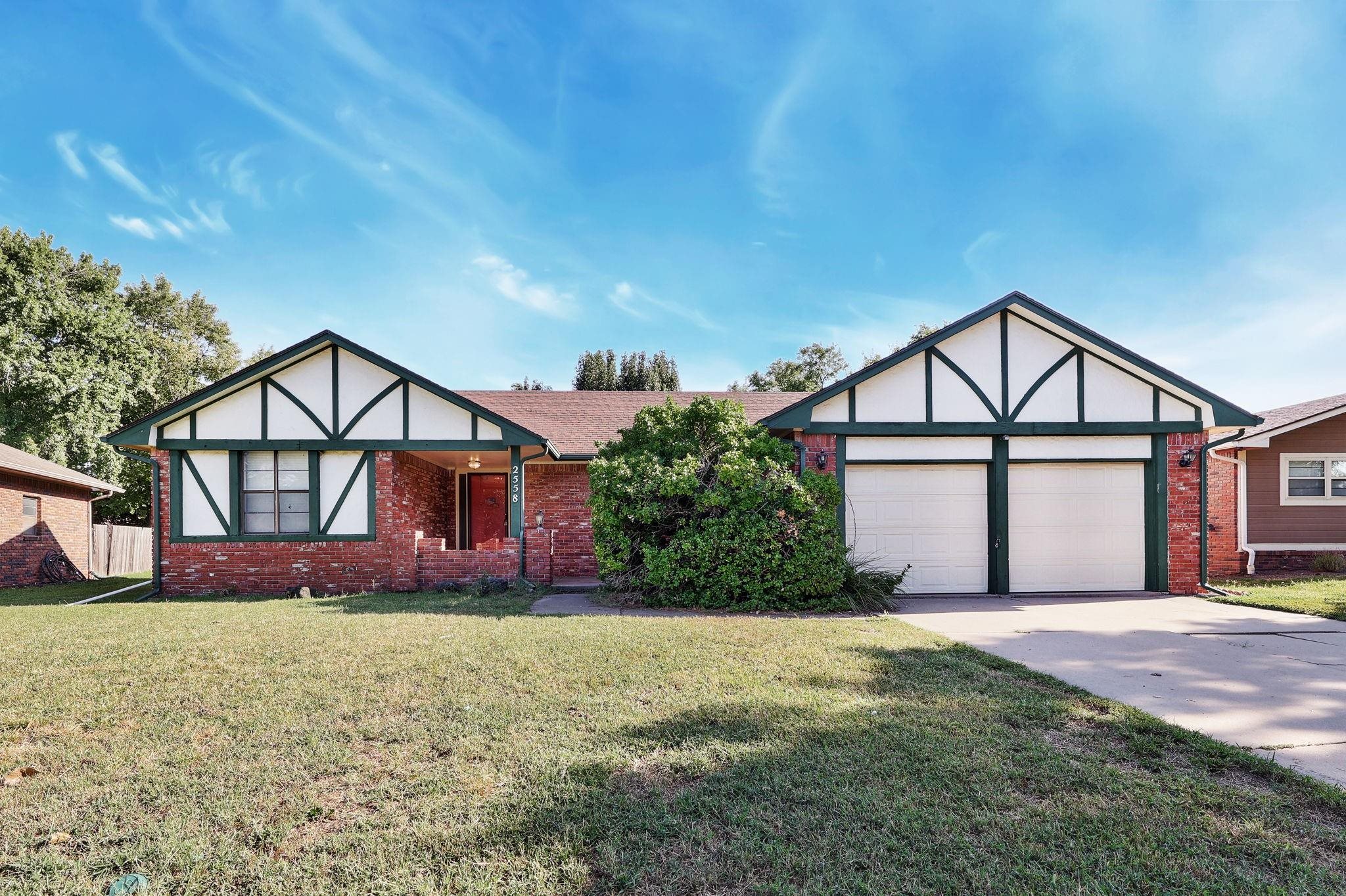 2558 N Welgate Circle Wichita KS 67226