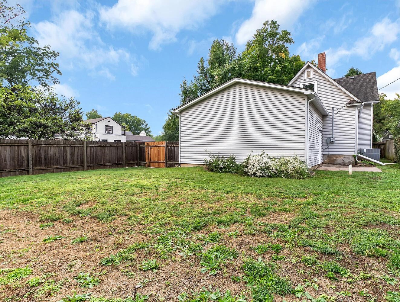 1301 E 11th Avenue Winfield KS 67156