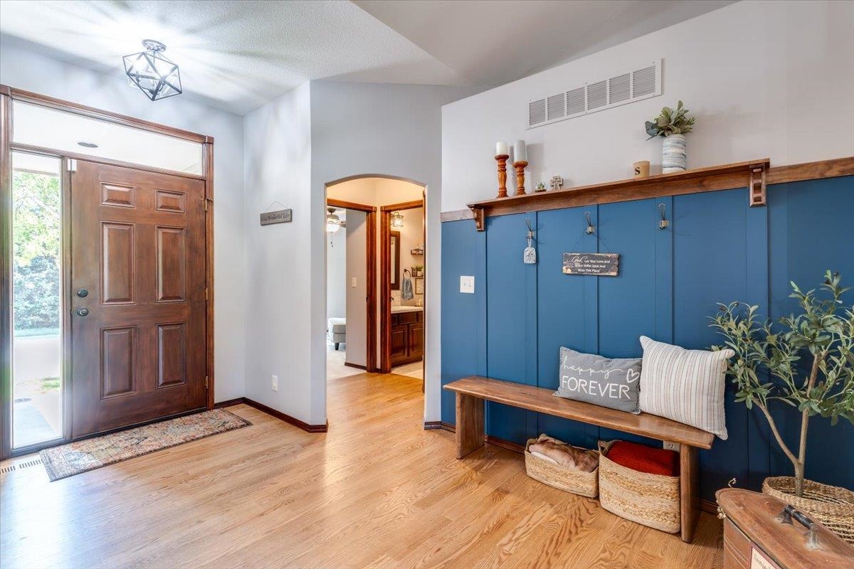 512 S Decker Street Wichita KS 67235