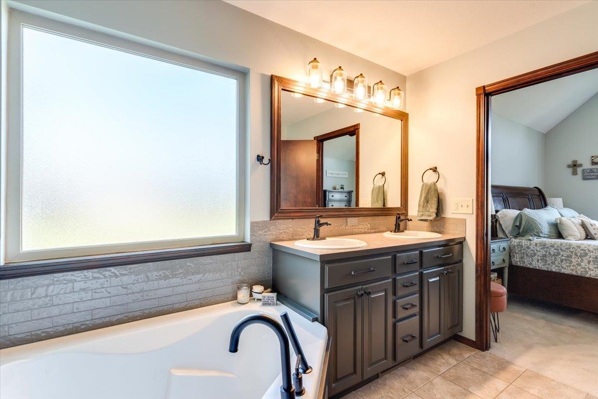 512 S Decker Street Wichita KS 67235