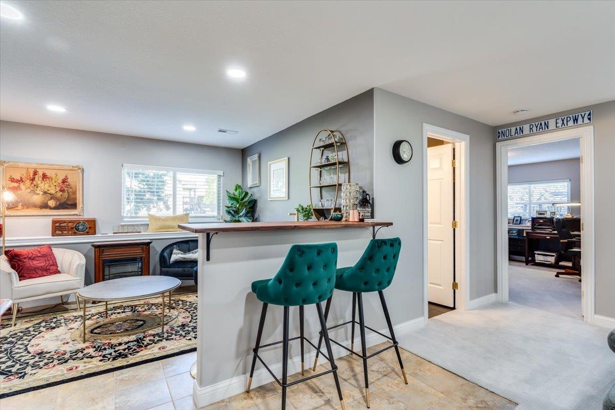 512 S Decker Street Wichita KS 67235