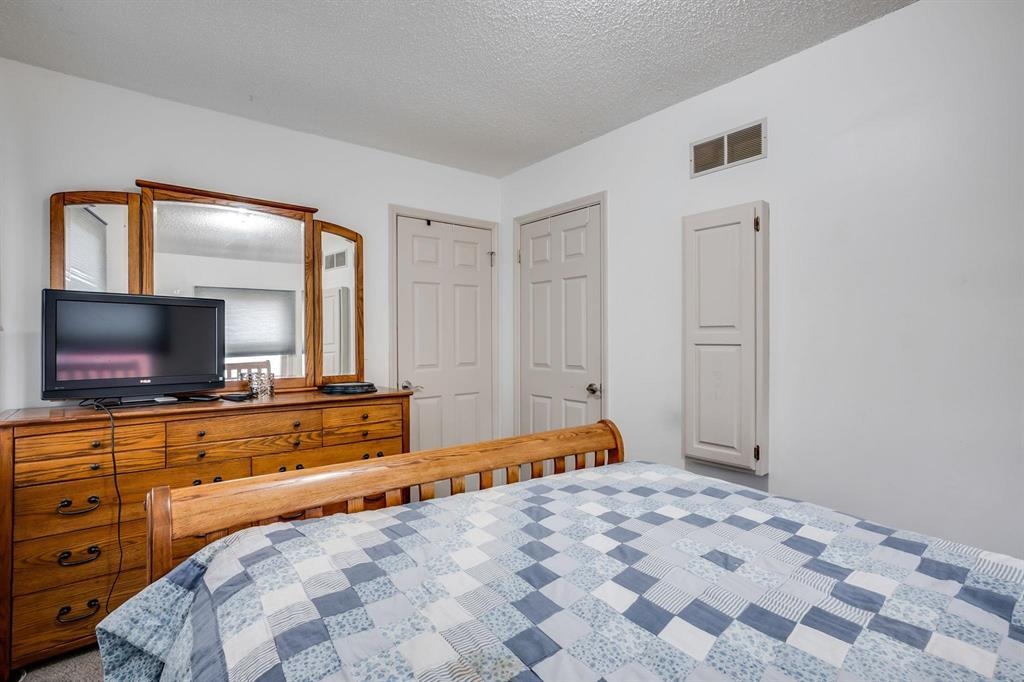 409 N Emporia Valley Center KS 67147