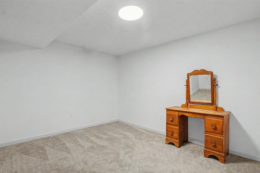 409 N Emporia Valley Center KS 67147