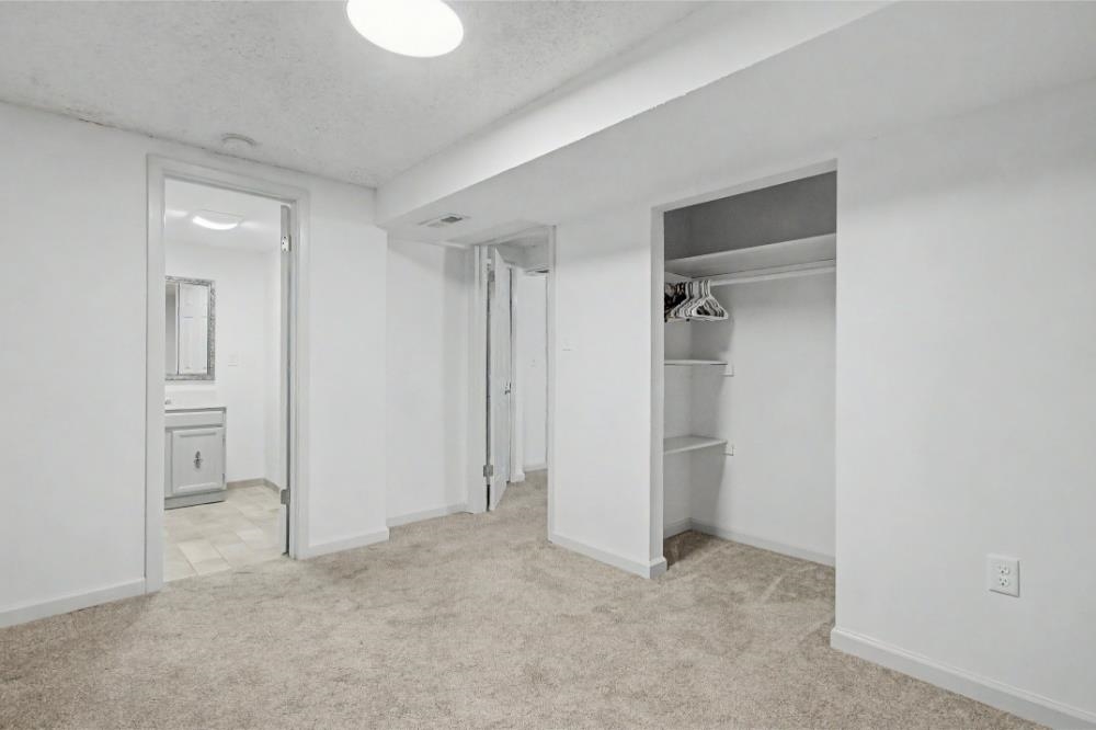 409 N Emporia Valley Center KS 67147