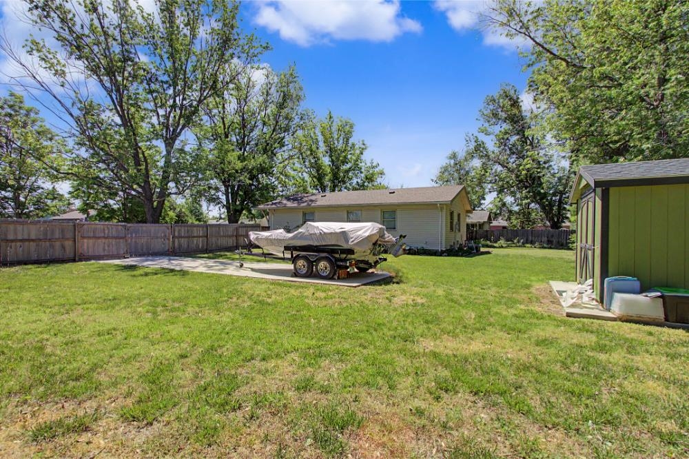409 N Emporia Valley Center KS 67147