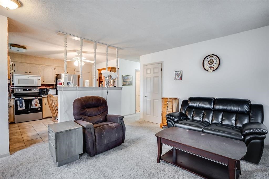 409 N Emporia Valley Center KS 67147