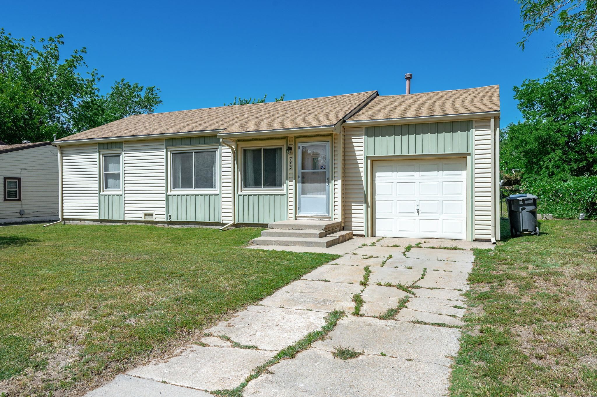 743 N Bebe Street Wichita KS 67212