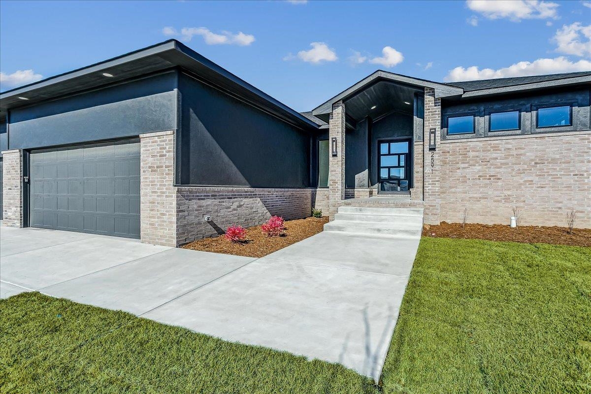 2591 N Doris Court Wichita KS 67205