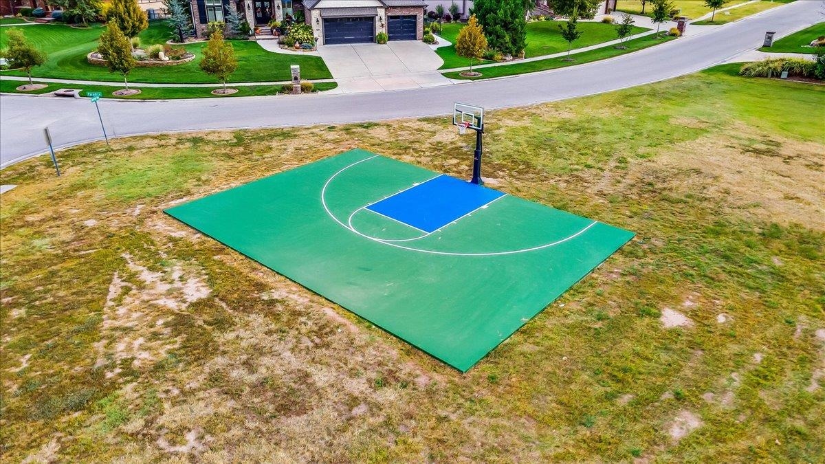 2591 N Doris Court Wichita KS 67205