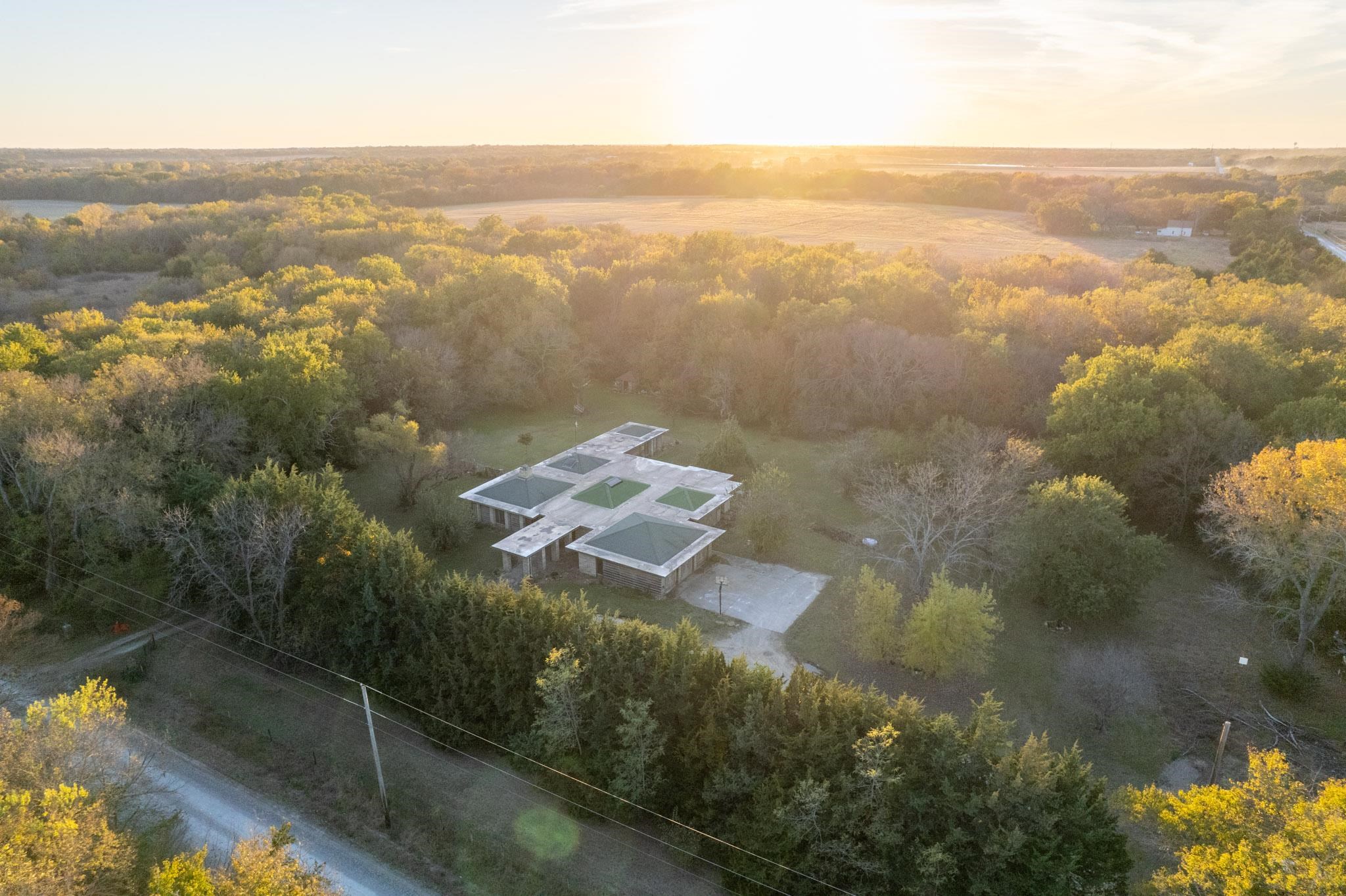 19031 SW Tawakoni Road Douglass KS 67039