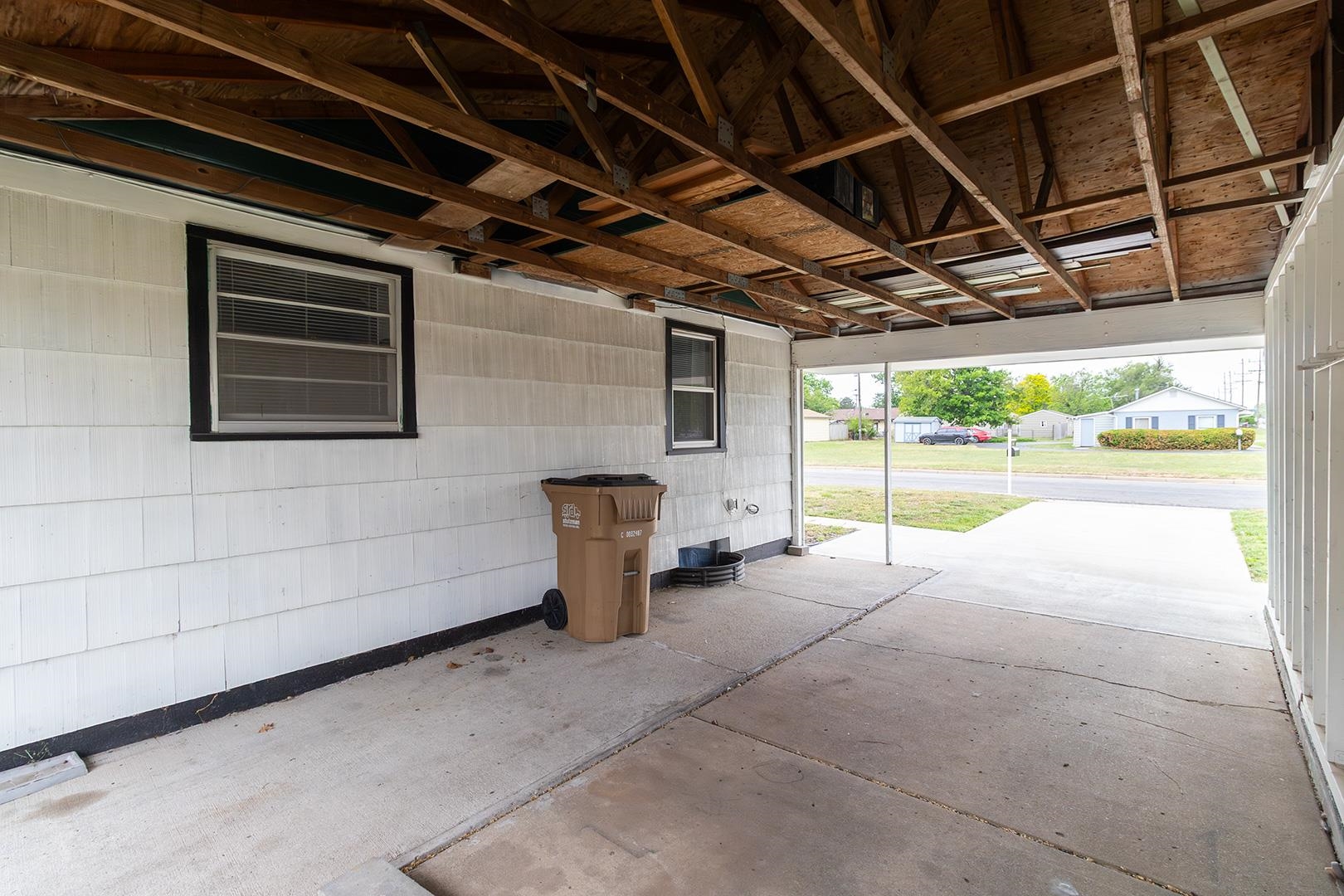 1614 Pleasant Hutchinson KS 67501