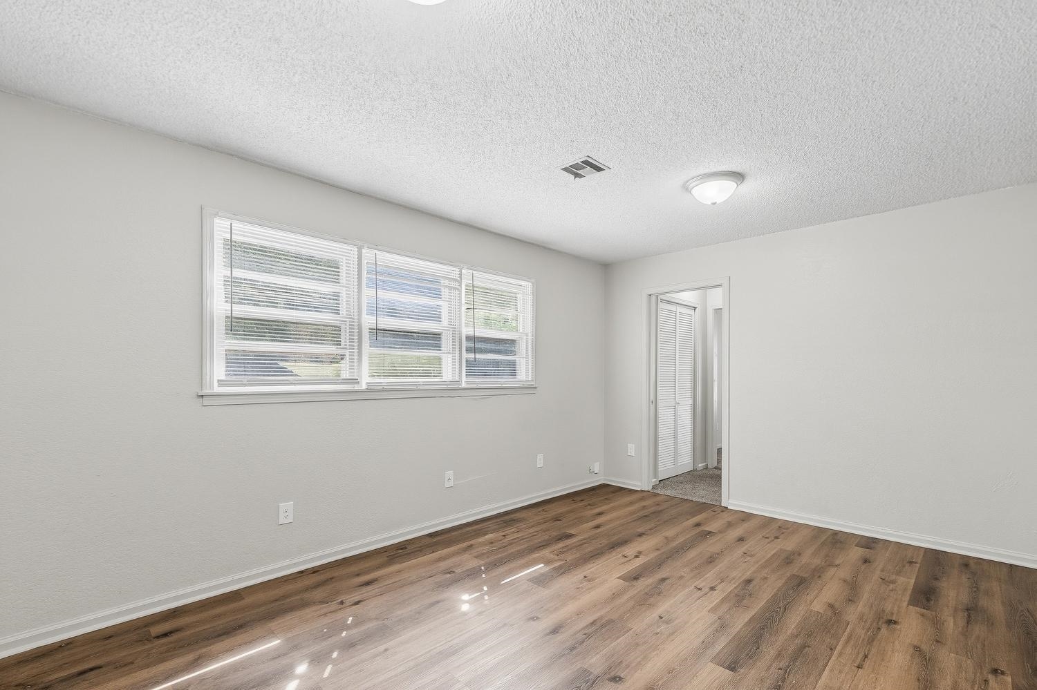 1826 N Piatt Avenue Wichita KS 67214
