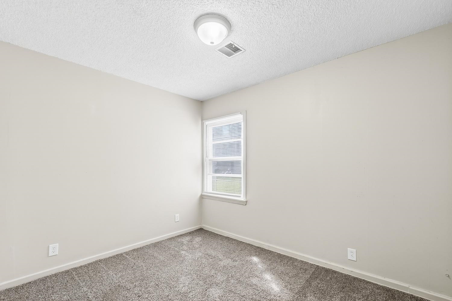1826 N Piatt Avenue Wichita KS 67214