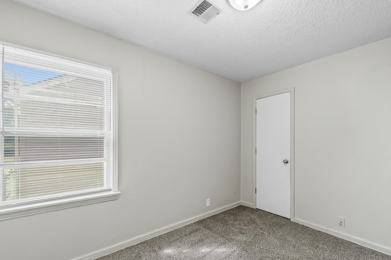 1826 N Piatt Avenue Wichita KS 67214