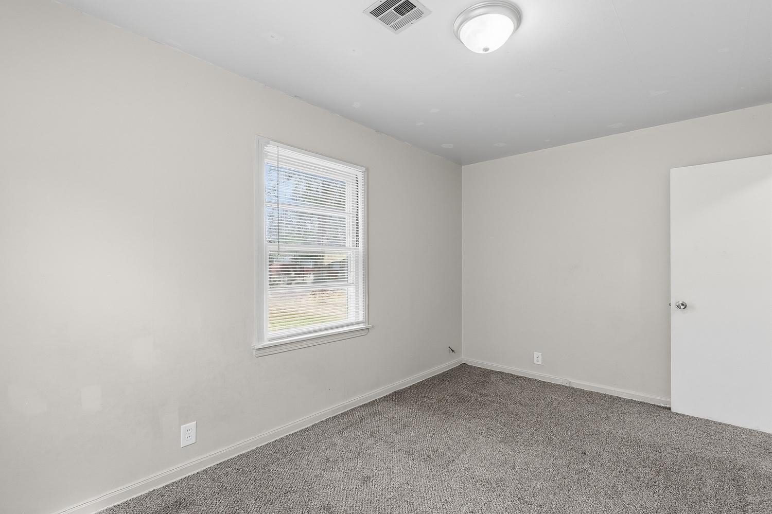 1826 N Piatt Avenue Wichita KS 67214
