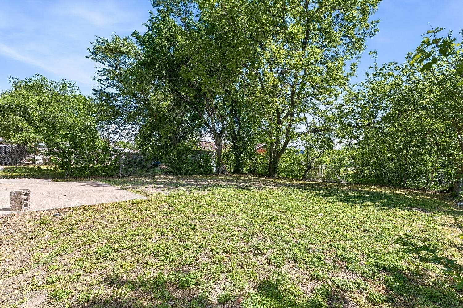 1826 N Piatt Avenue Wichita KS 67214