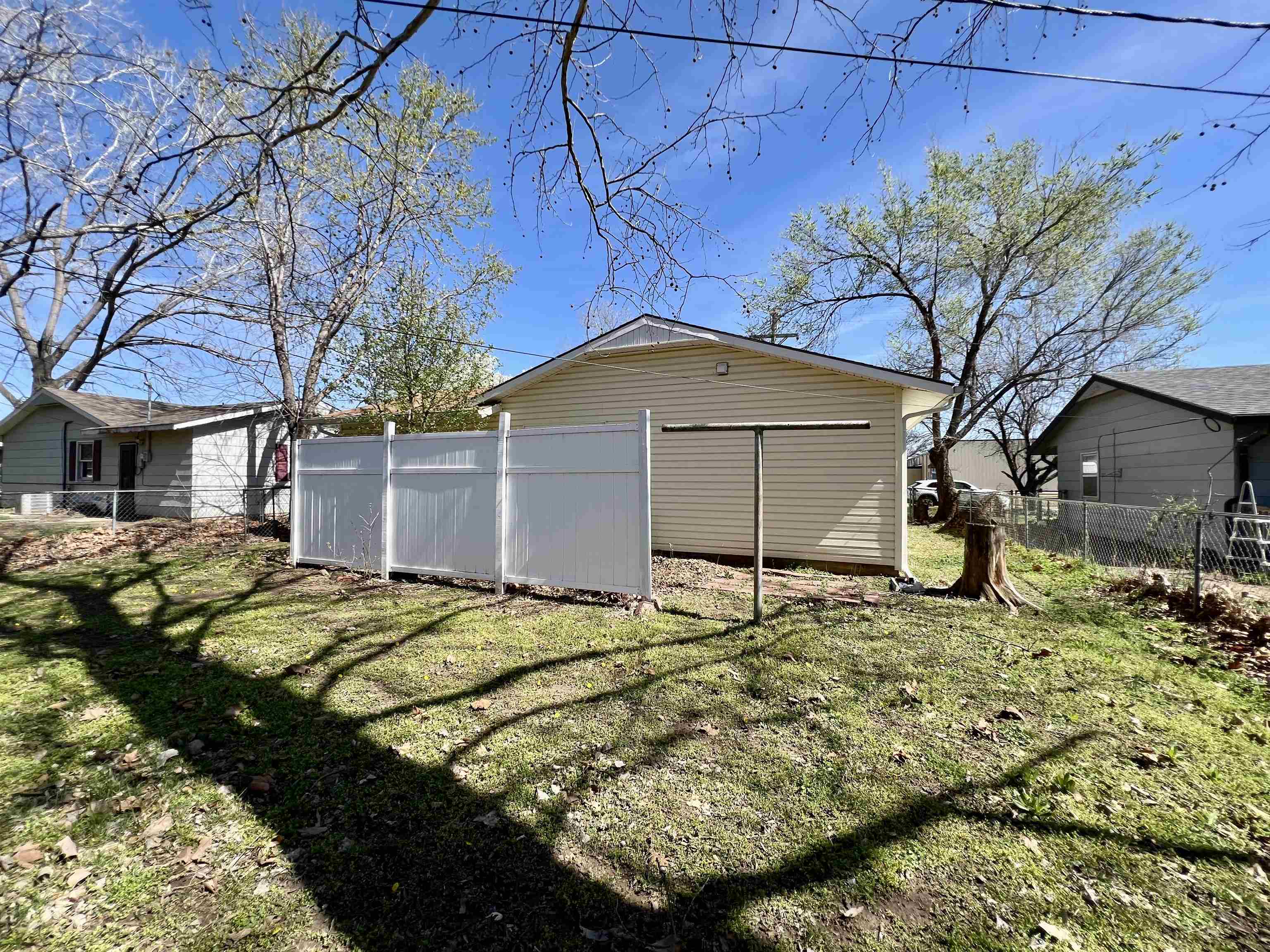 1507 N 10th Arkansas City KS 67005