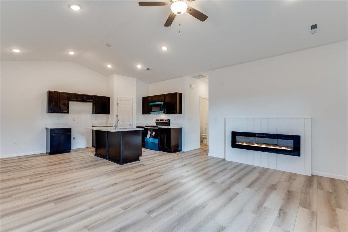 2401 S Wheatland Court Wichita KS 67235