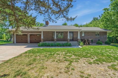 4 Park View Road Hesston KS 67062