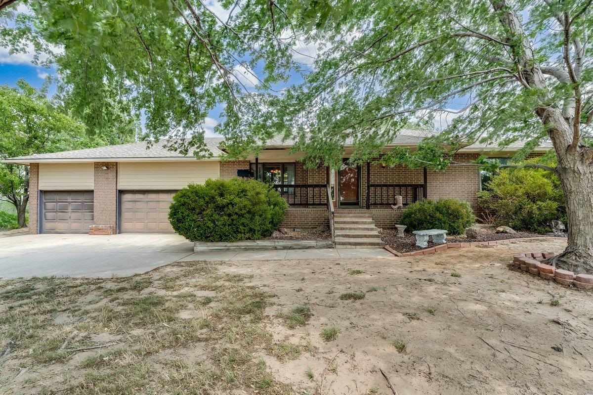 9202 N Plum Street Hutchinson KS 67502