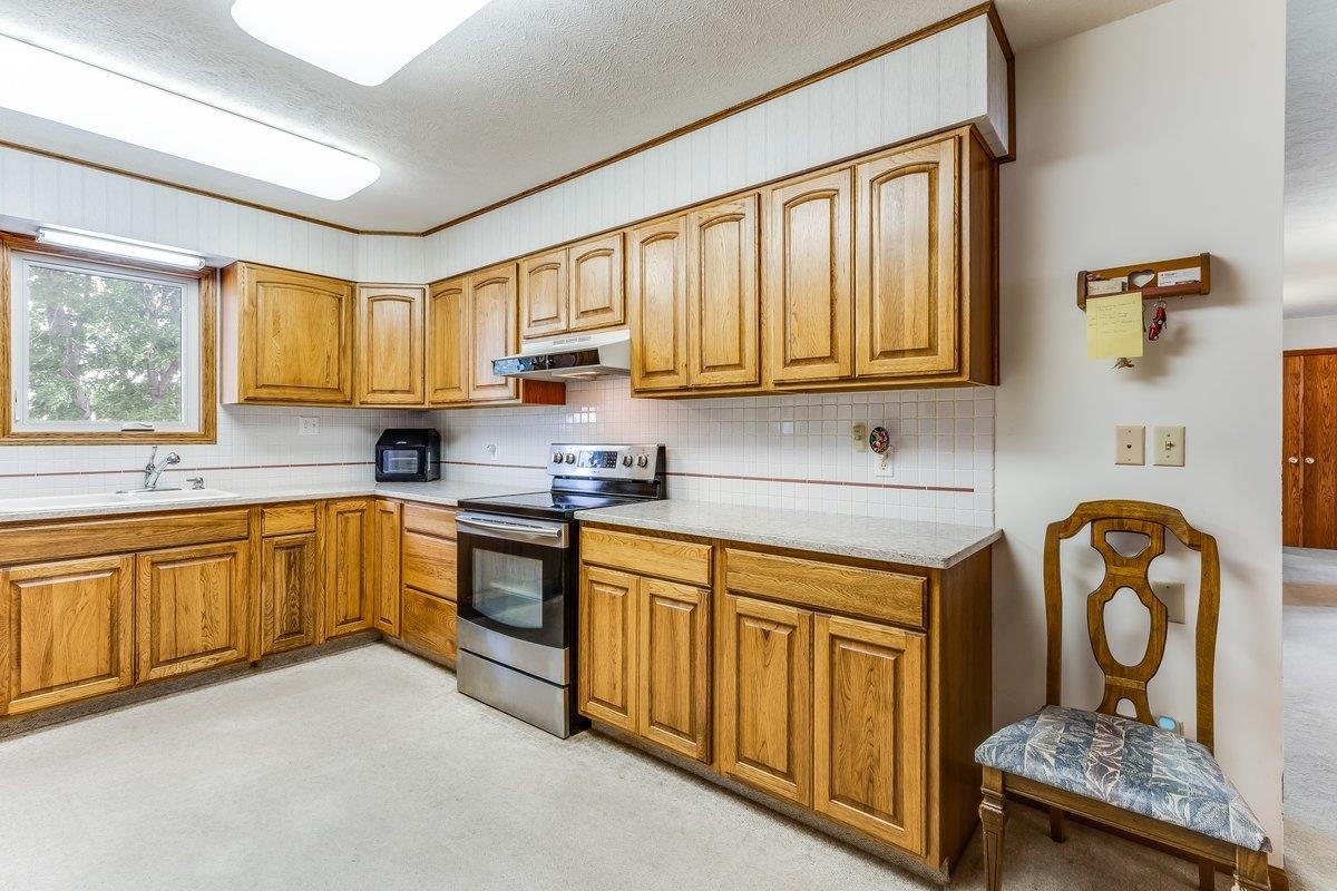 9202 N Plum Street Hutchinson KS 67502