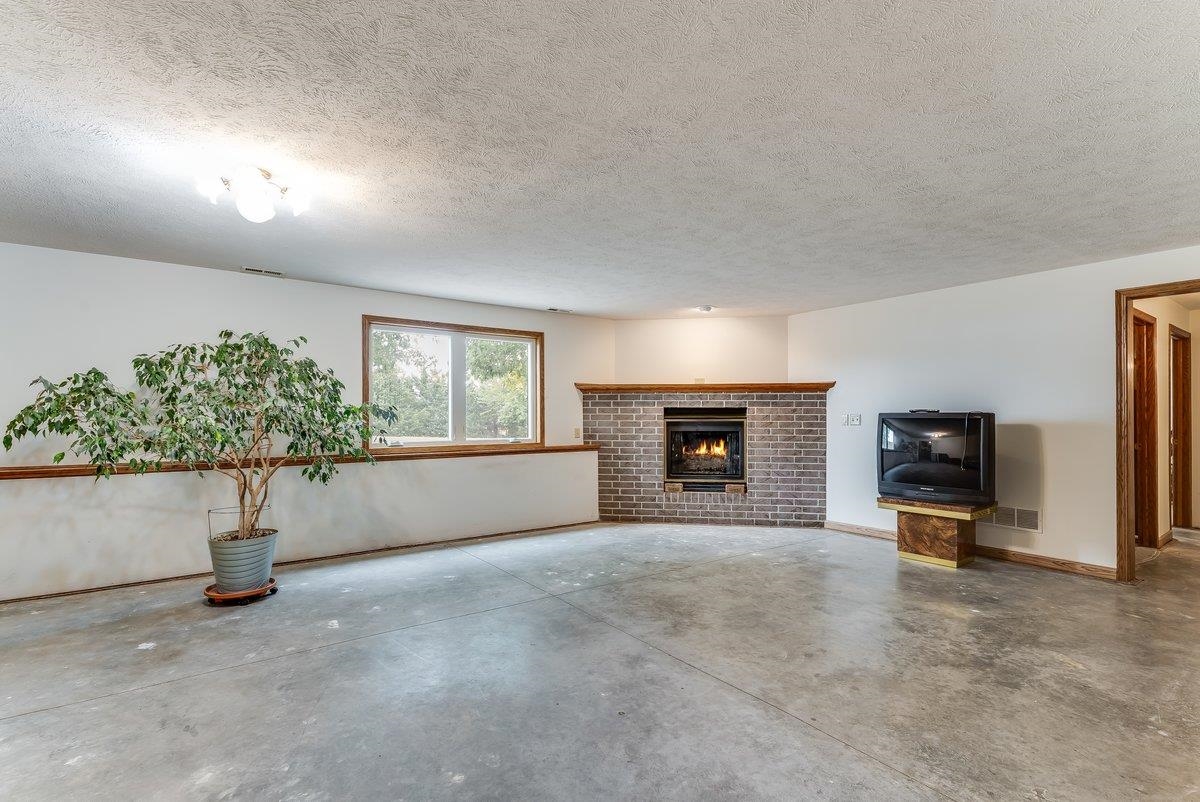 9202 N Plum Street Hutchinson KS 67502