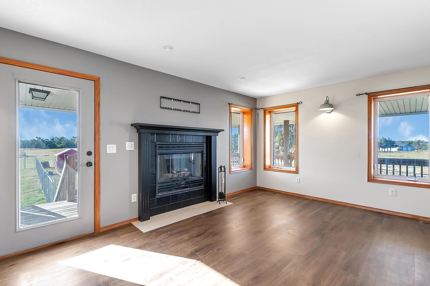 664 E 90th Avenue N Belle Plaine KS 67013