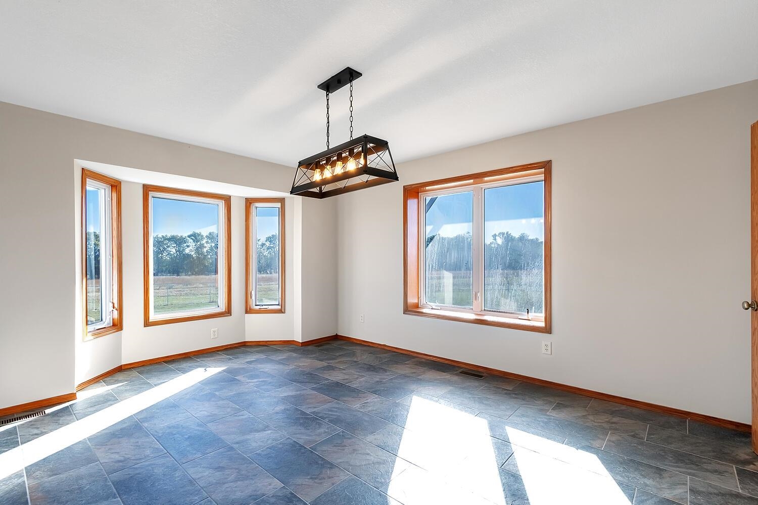 664 E 90th Avenue N Belle Plaine KS 67013