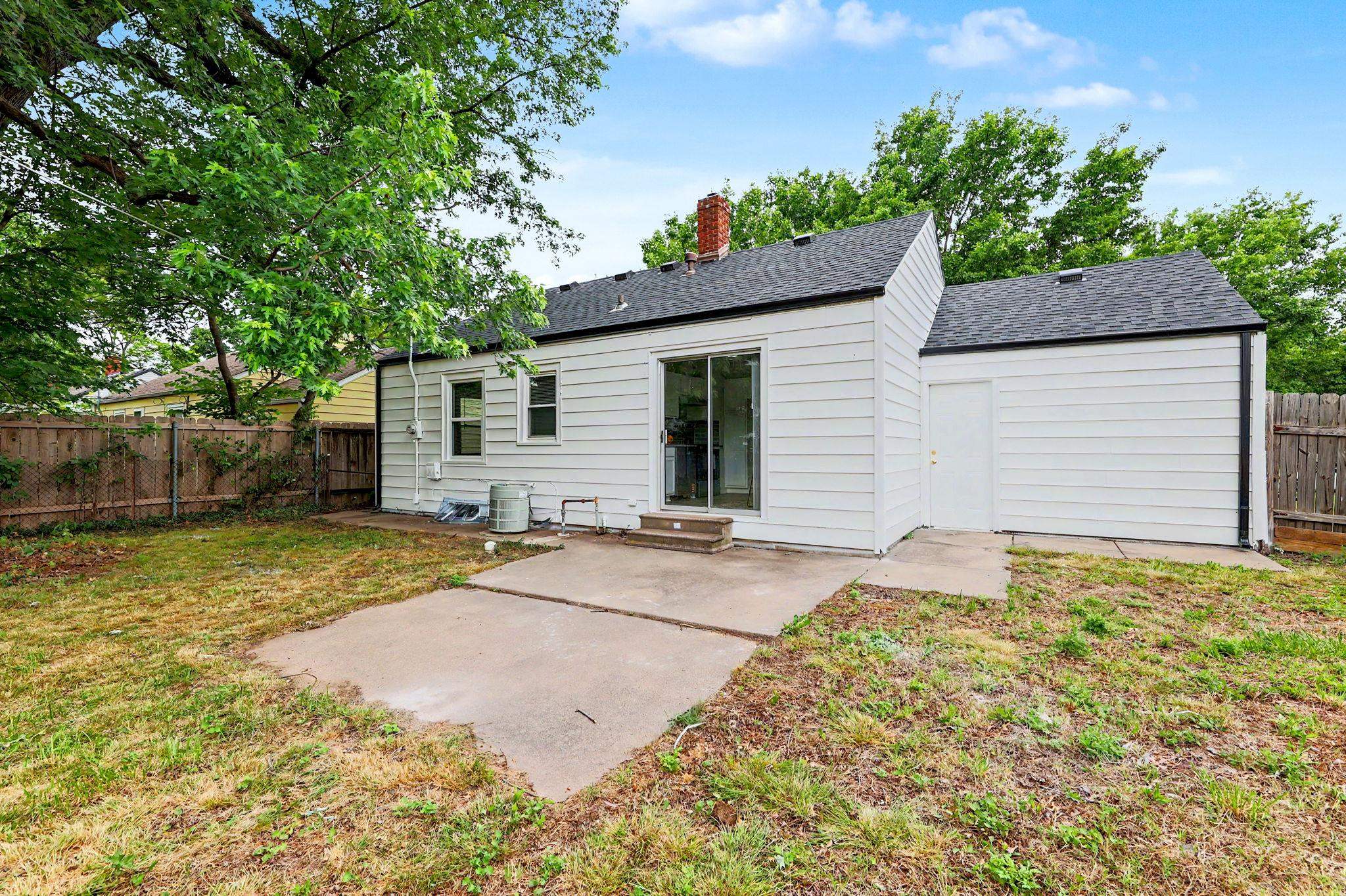 2620 S Santa Fe Street Wichita KS 67216