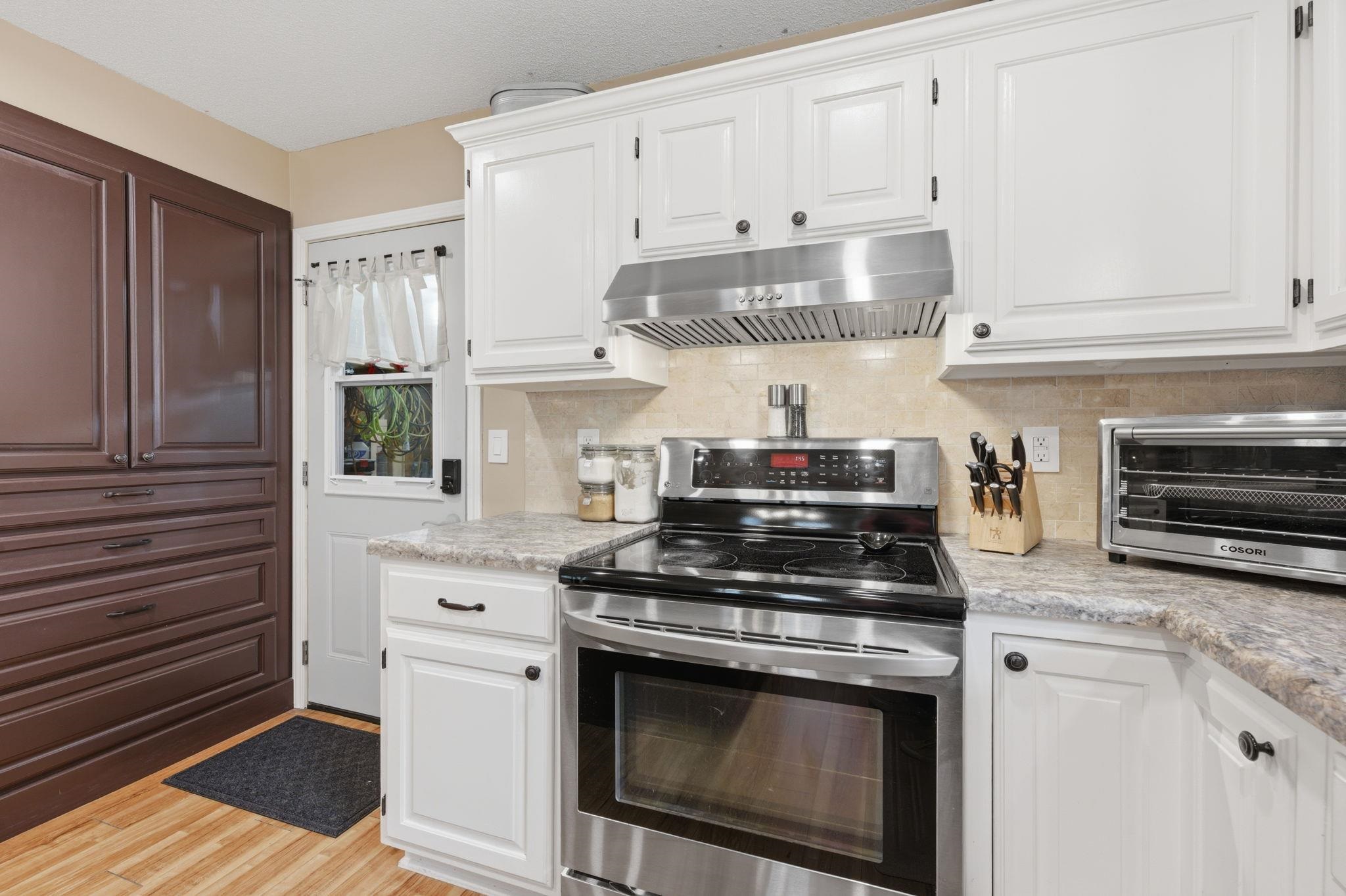 2537 N Watersedge Wichita KS 67205