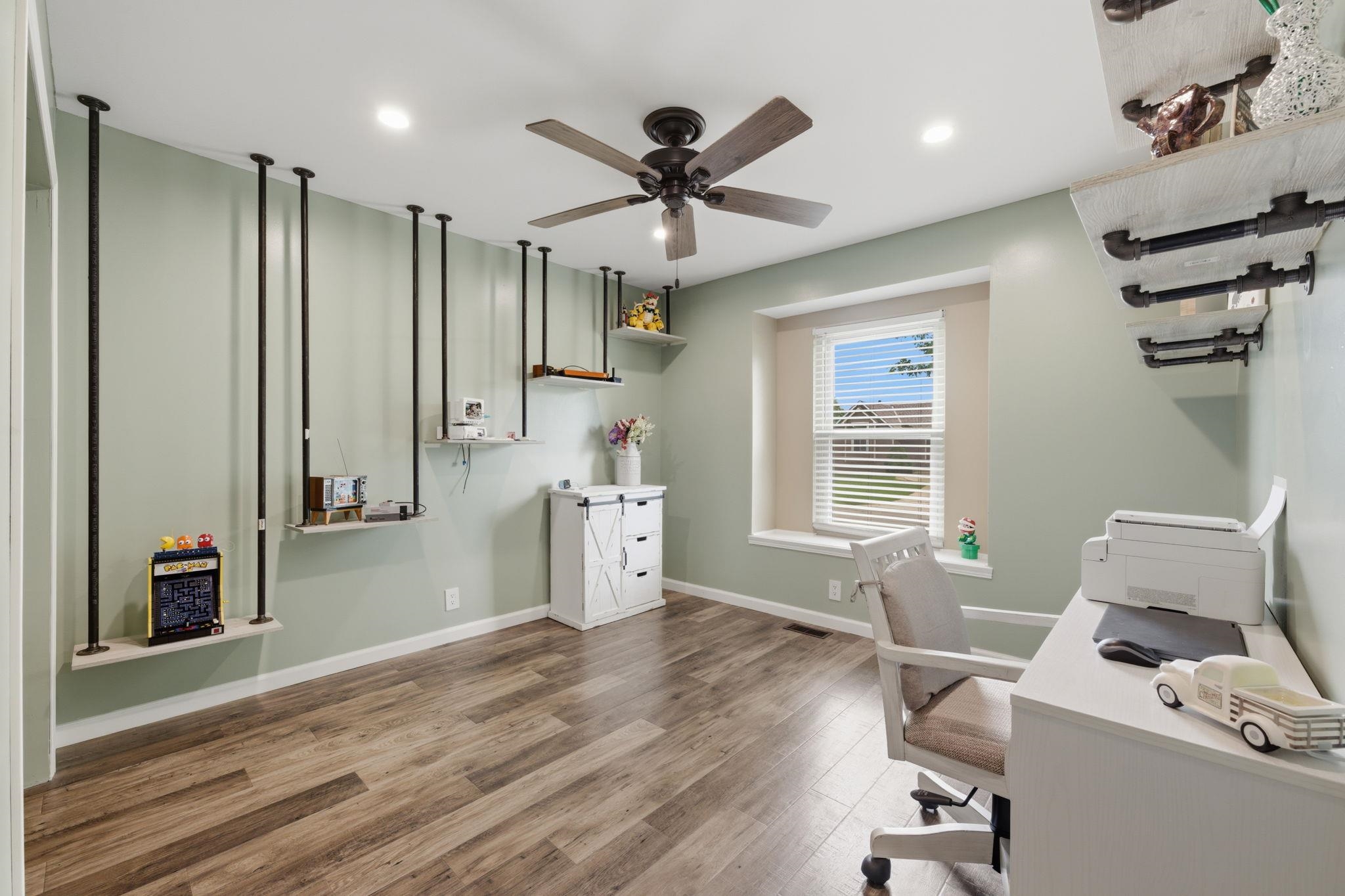 2537 N Watersedge Wichita KS 67205