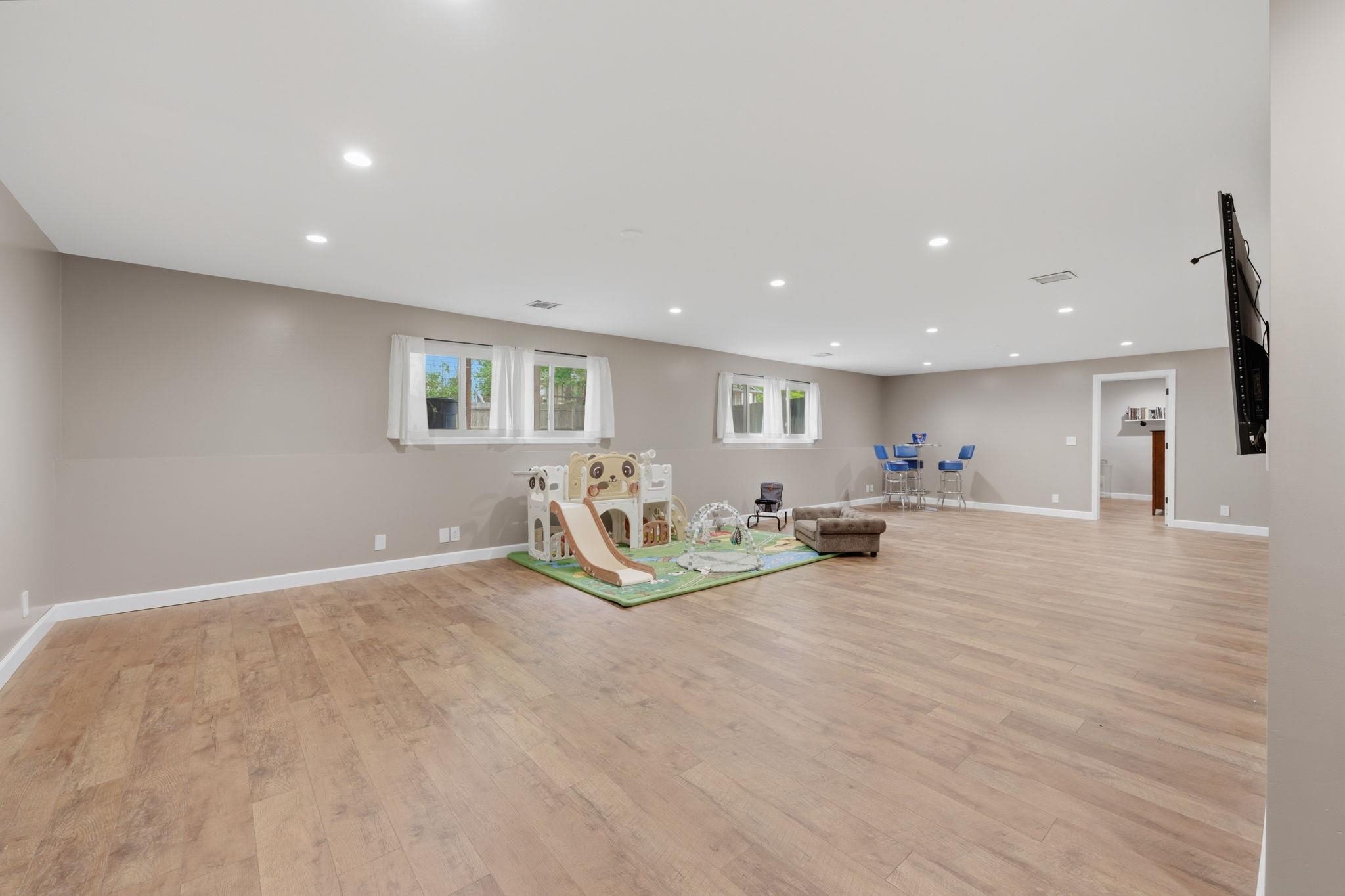2537 N Watersedge Wichita KS 67205