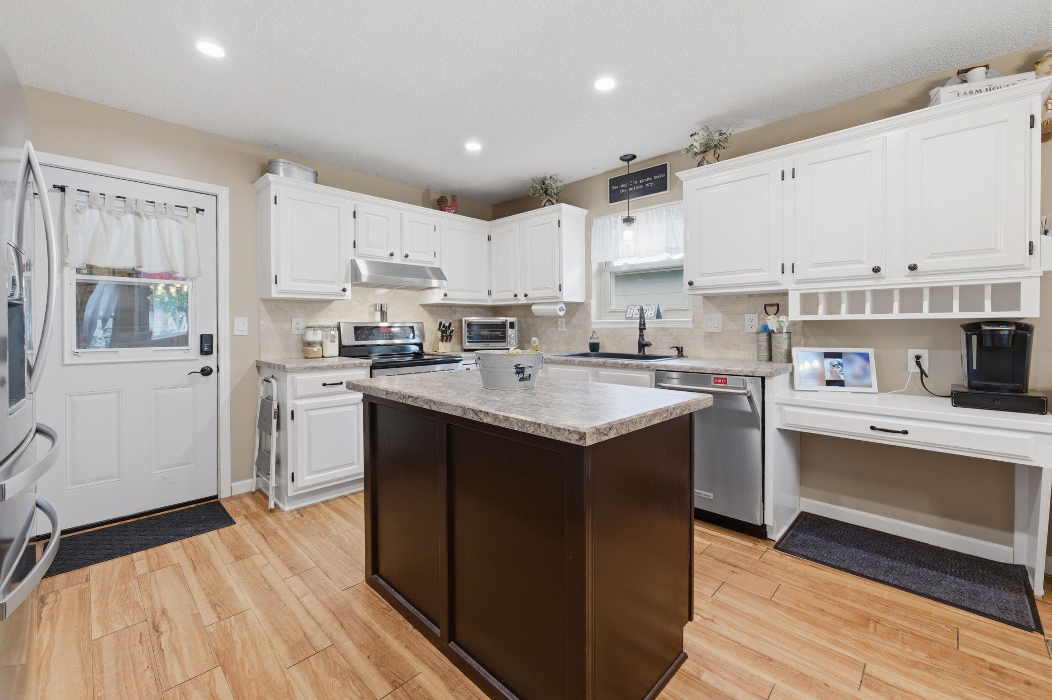 2537 N Watersedge Wichita KS 67205
