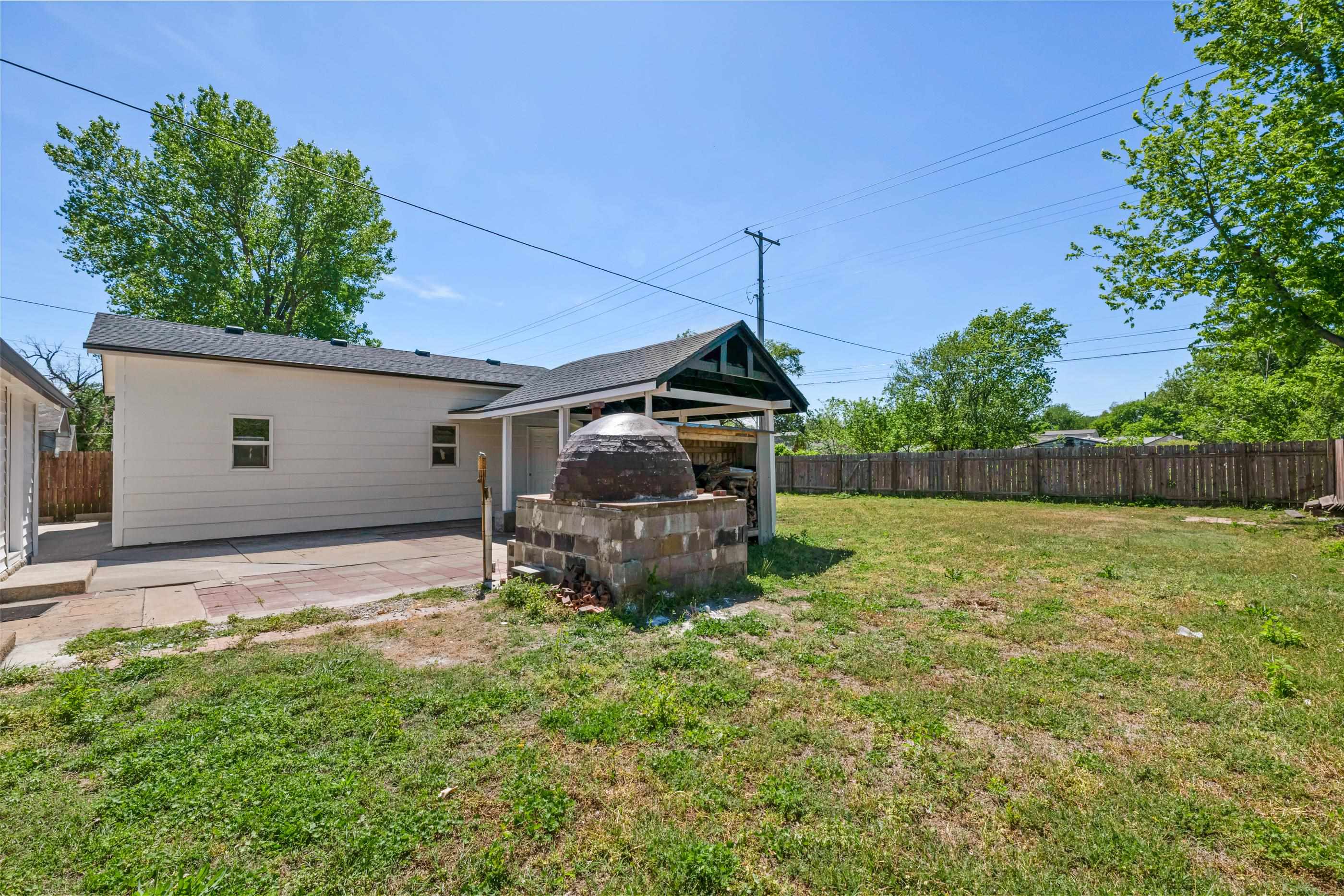 327 N Elder Street Wichita KS 67212