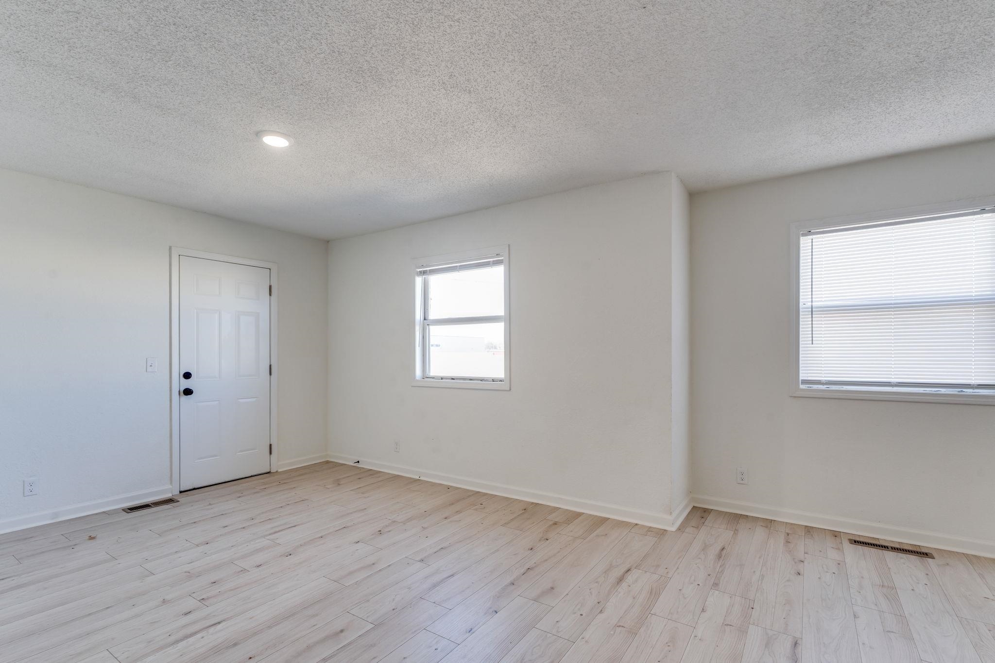 7035 W Newell Street Wichita KS 67212