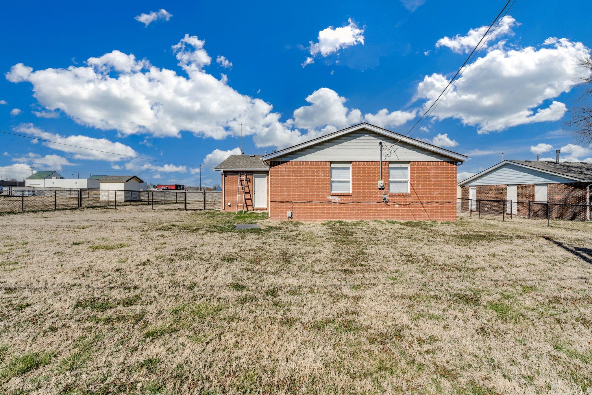 7035 W Newell Street Wichita KS 67212
