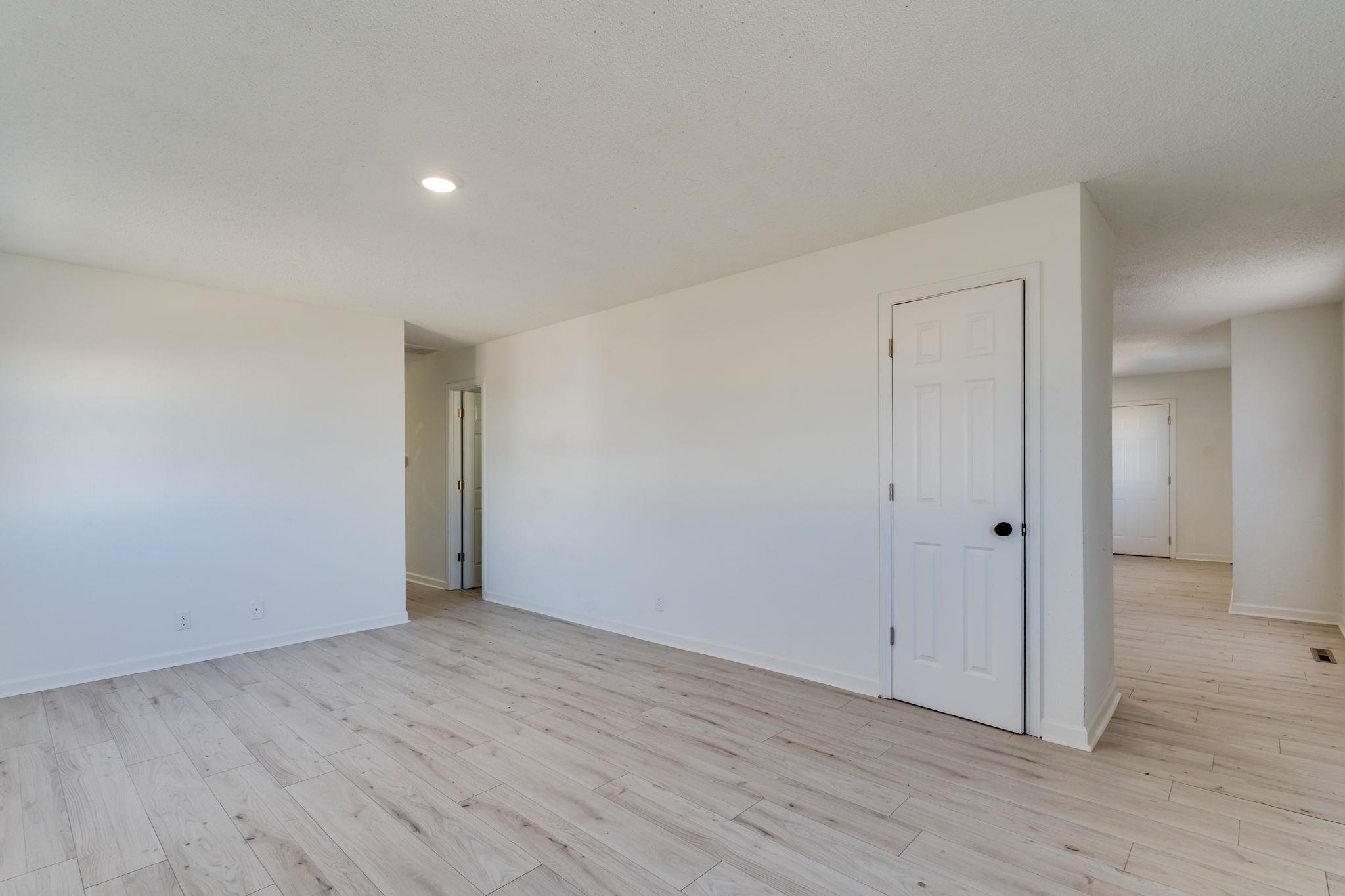 7035 W Newell Street Wichita KS 67212