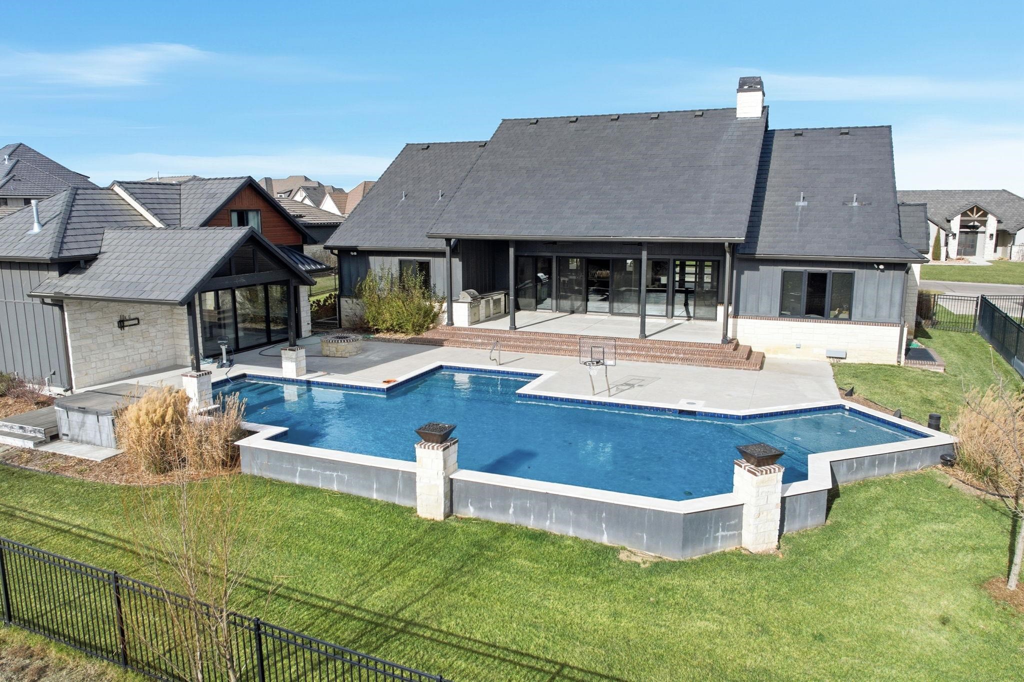 1511 E Bluesage Court Andover KS 67002