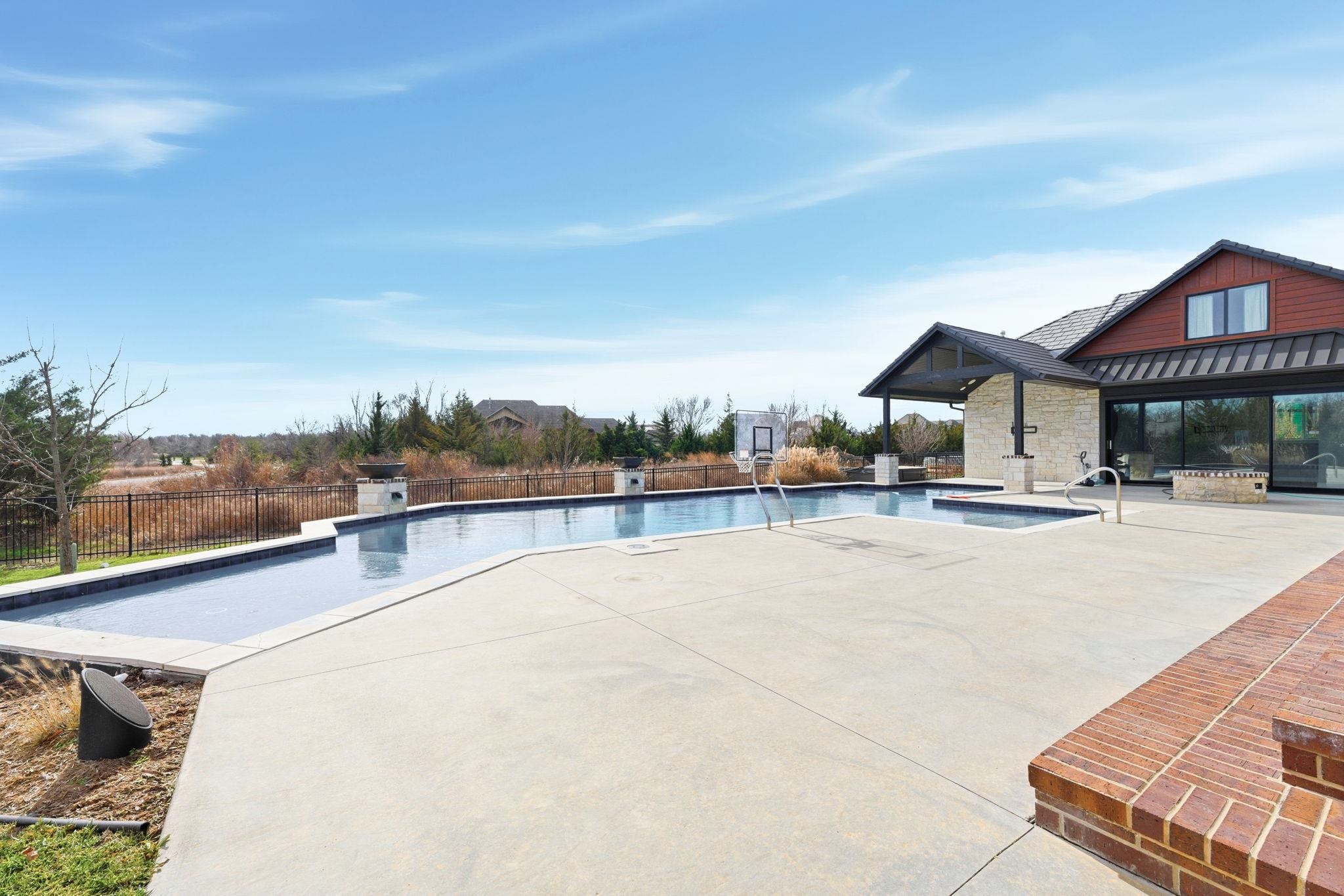 1511 E Bluesage Court Andover KS 67002