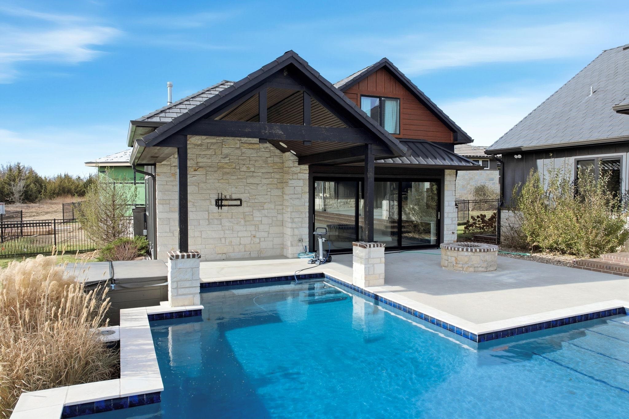 1511 E Bluesage Court Andover KS 67002