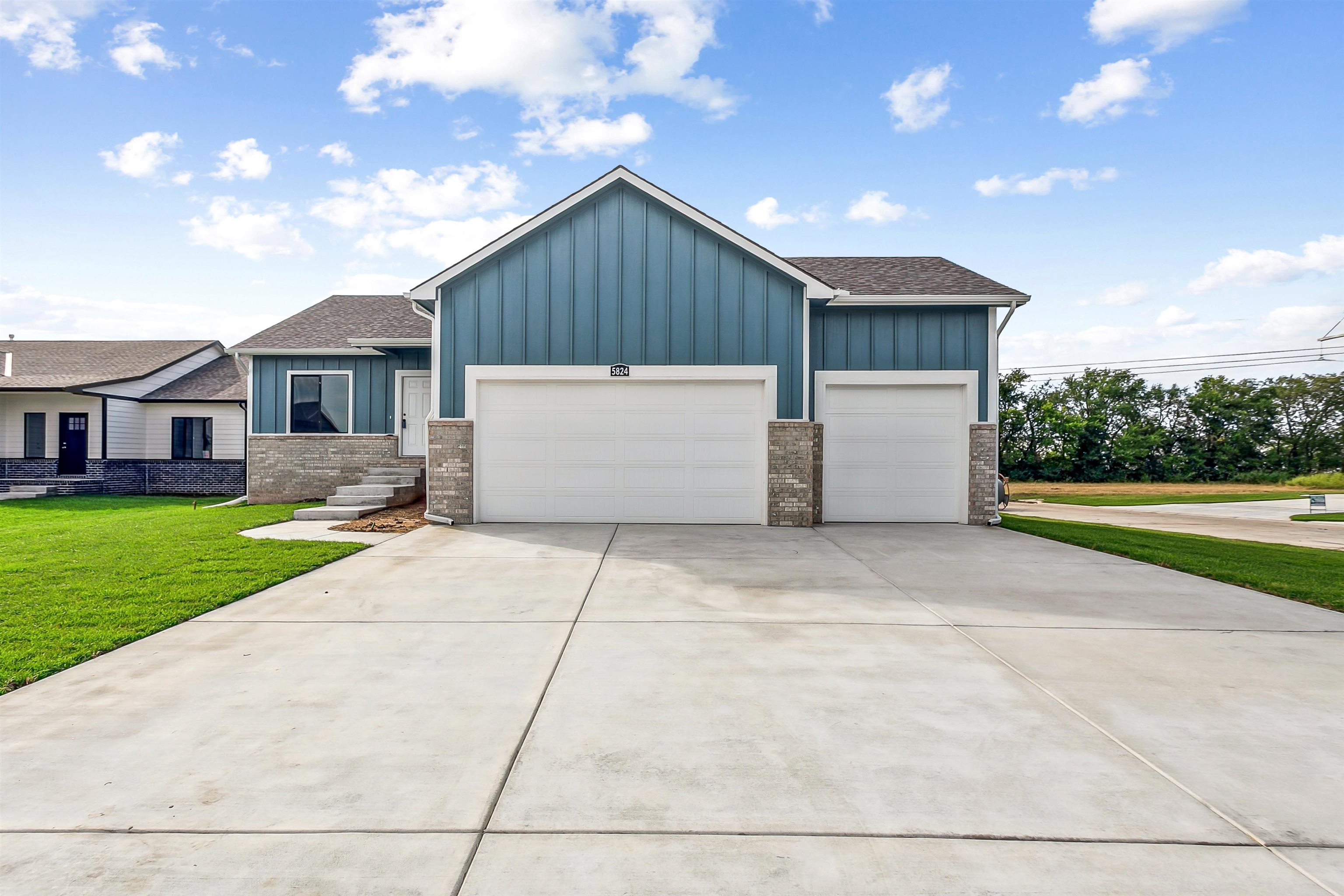 5824 N Newport Court Park City KS 67219