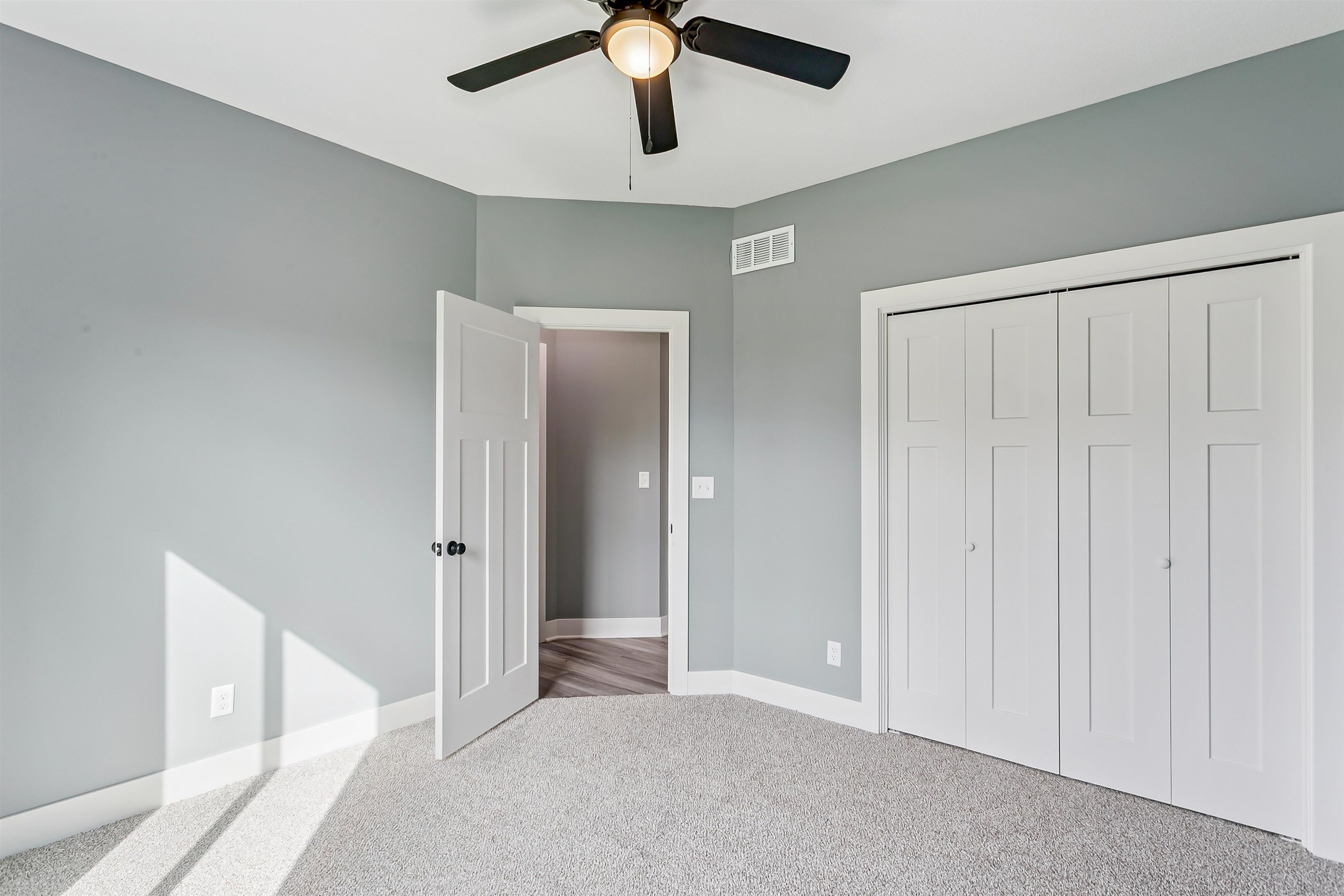 5824 N Newport Court Park City KS 67219