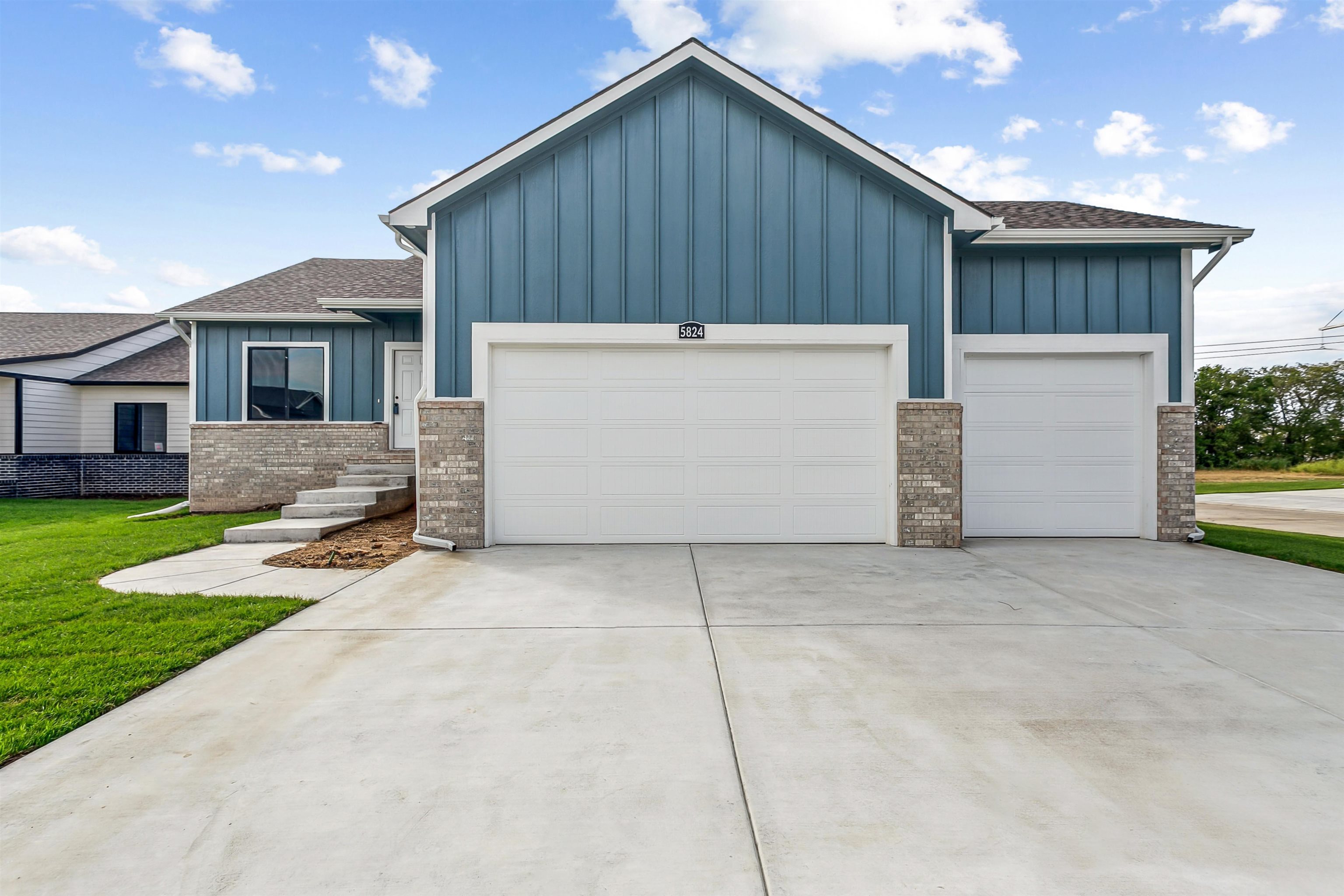 5824 N Newport Court Park City KS 67219