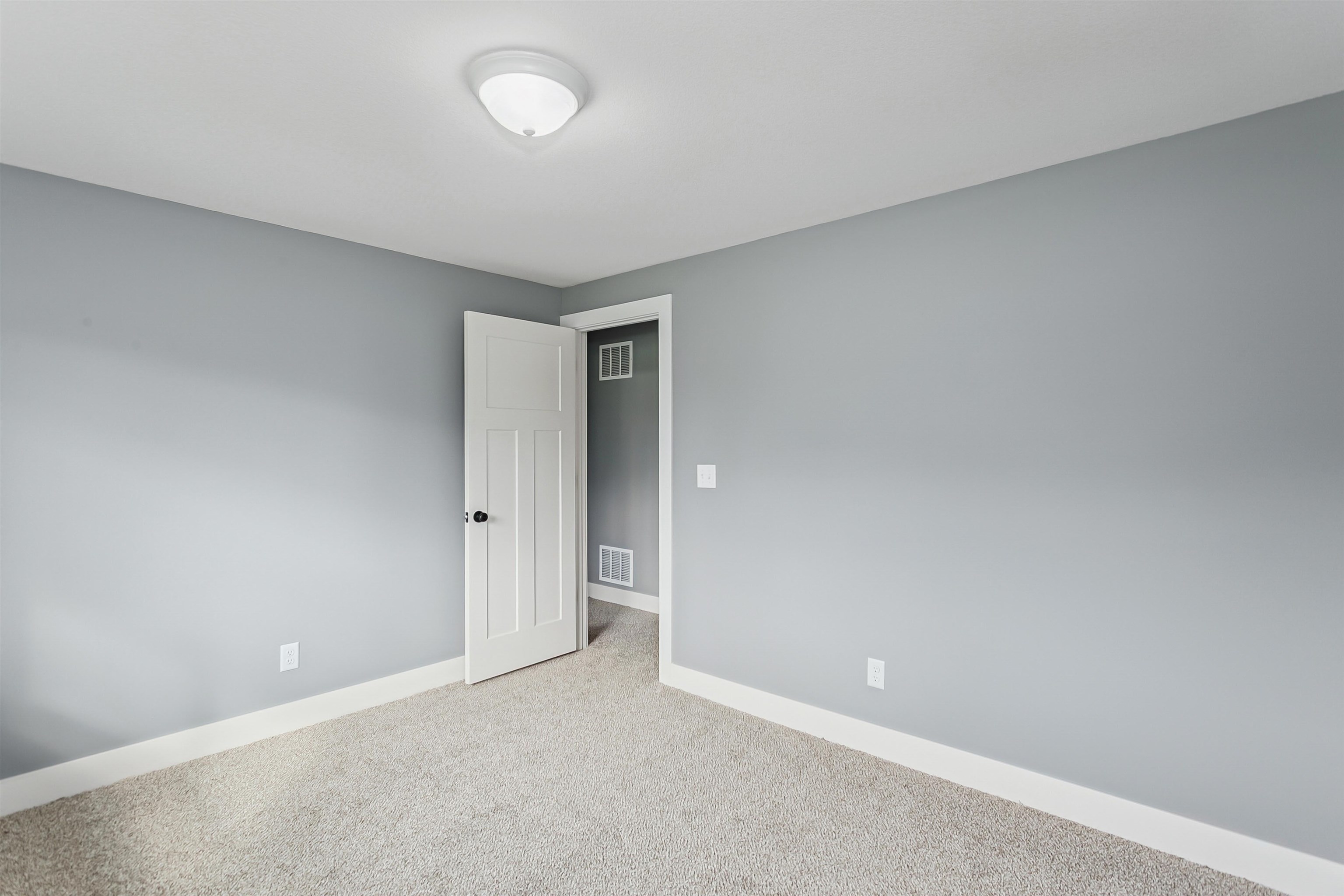 5824 N Newport Court Park City KS 67219