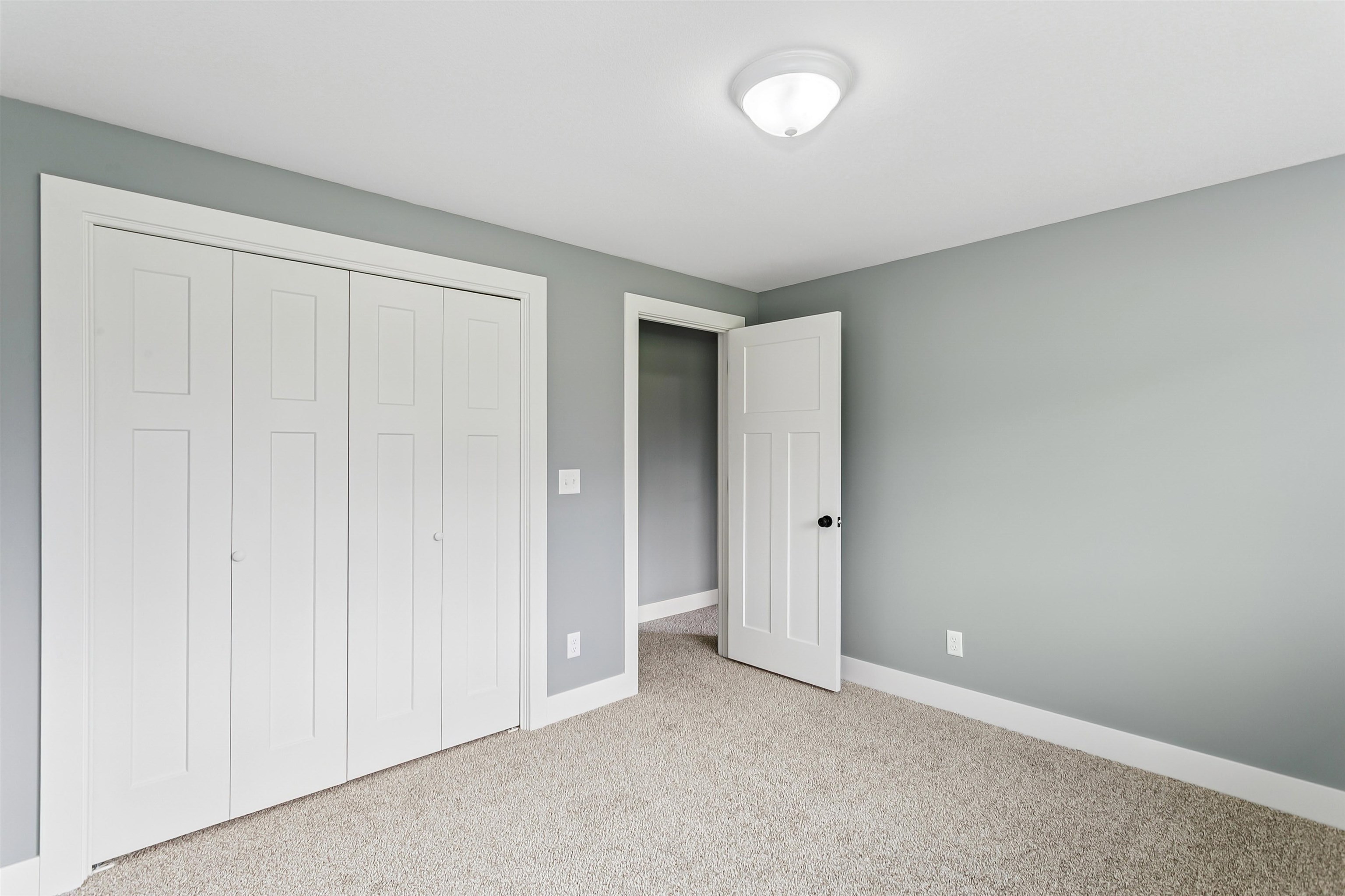 5824 N Newport Court Park City KS 67219
