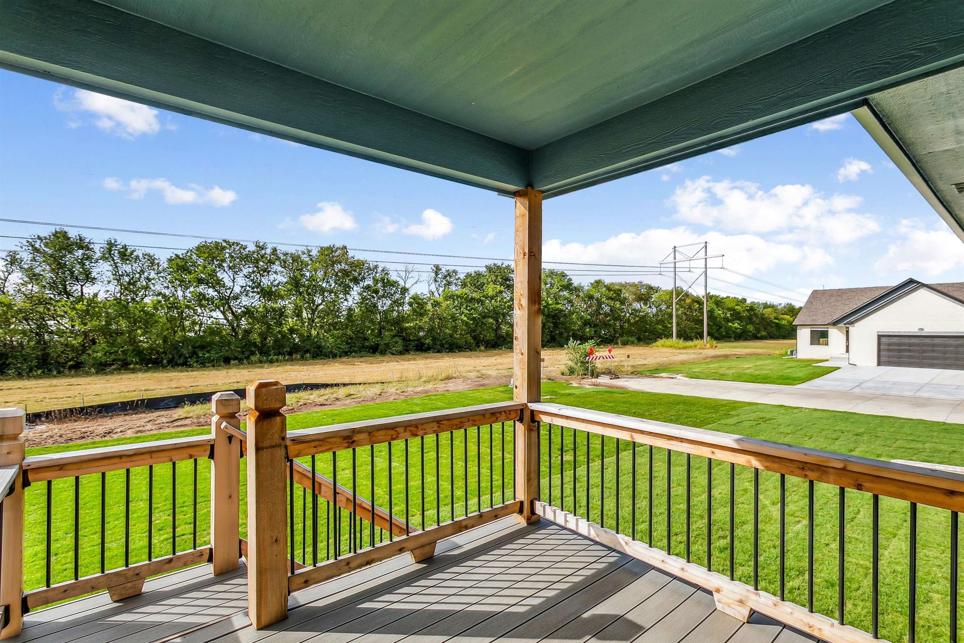 5824 N Newport Court Park City KS 67219