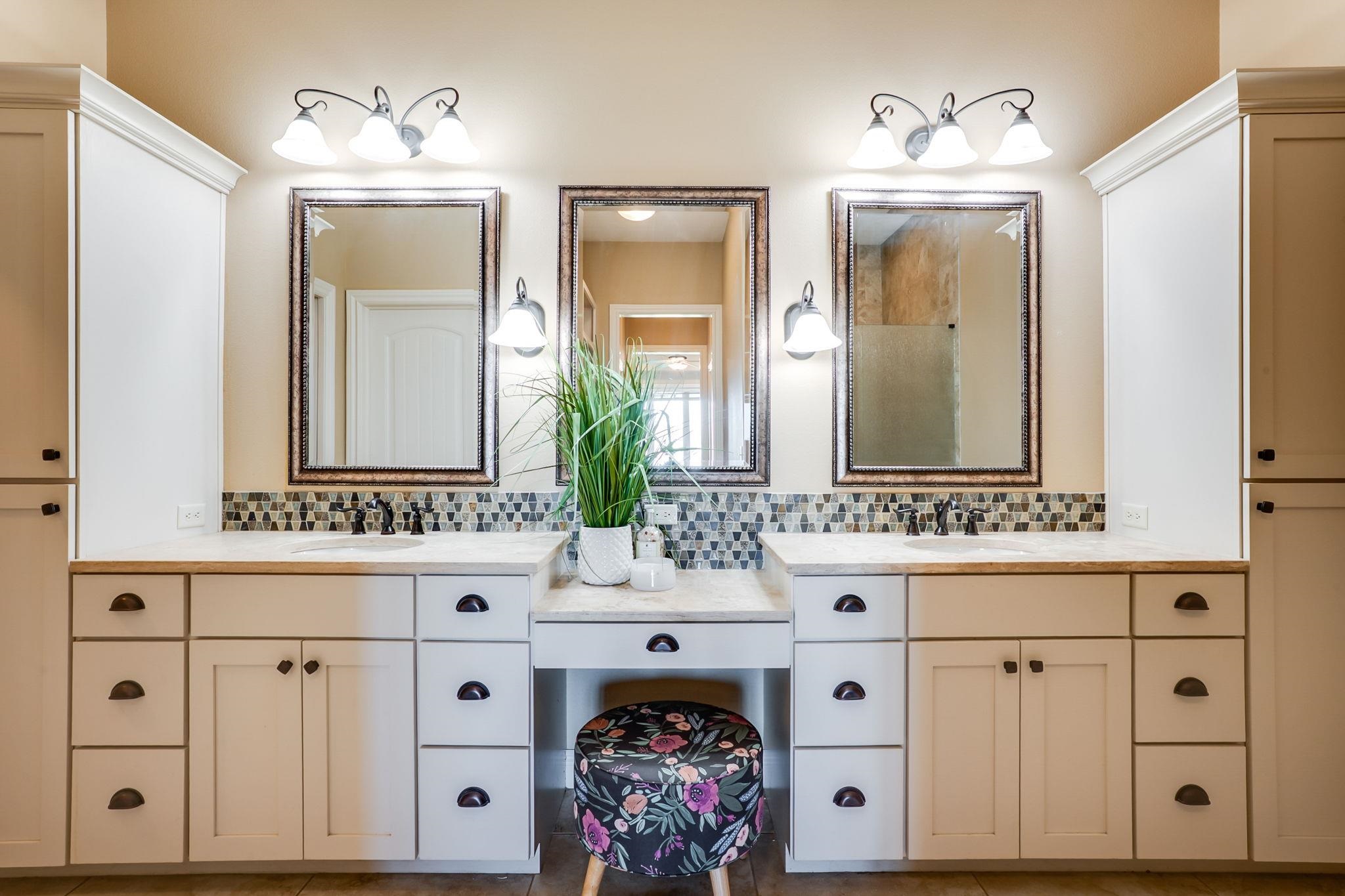 1413 N Shadow Rock Drive Andover KS 67002