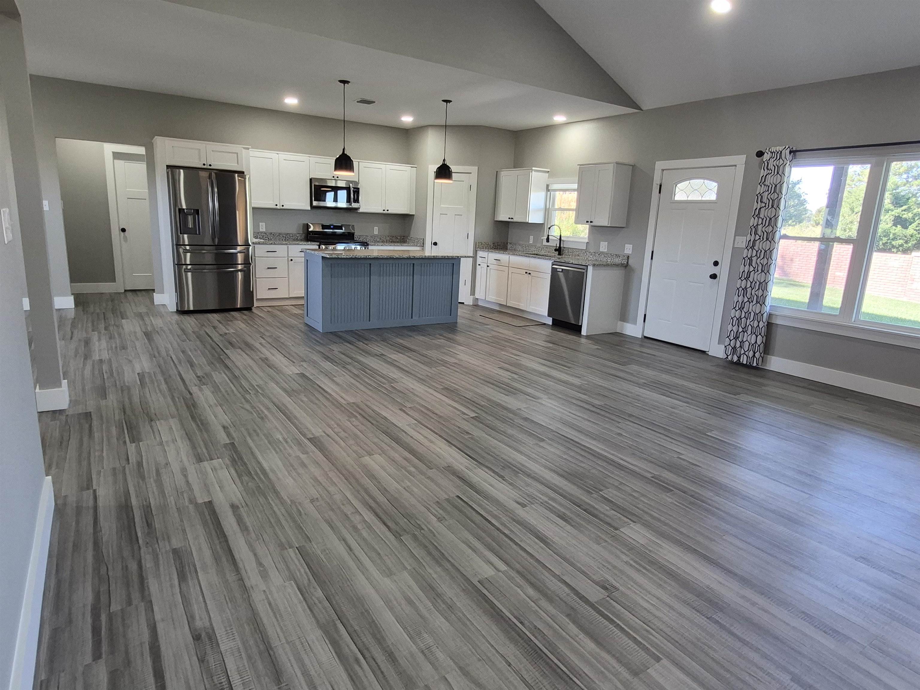 104 Castle Pine Arkansas City KS 67005