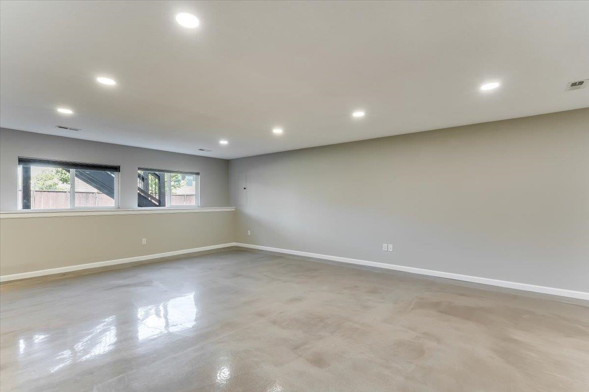 2817 N Woodridge Wichita KS 67226
