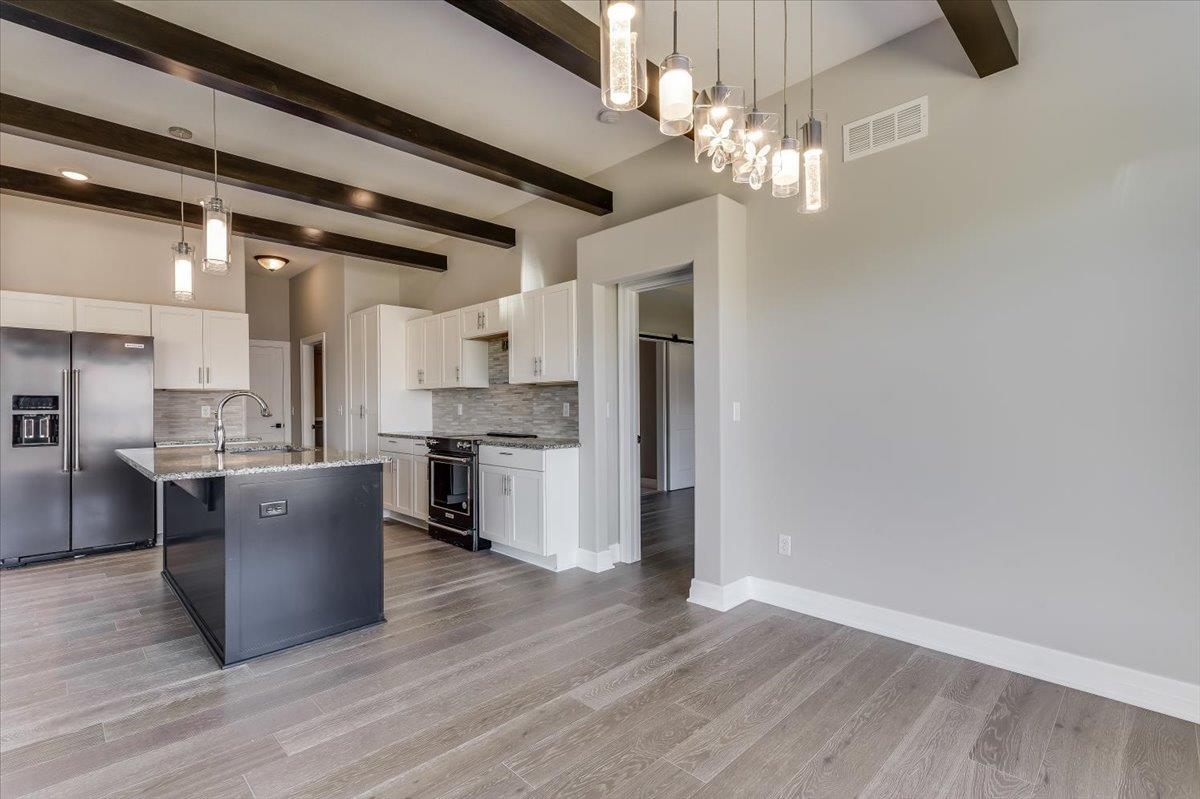 2817 N Woodridge Wichita KS 67226